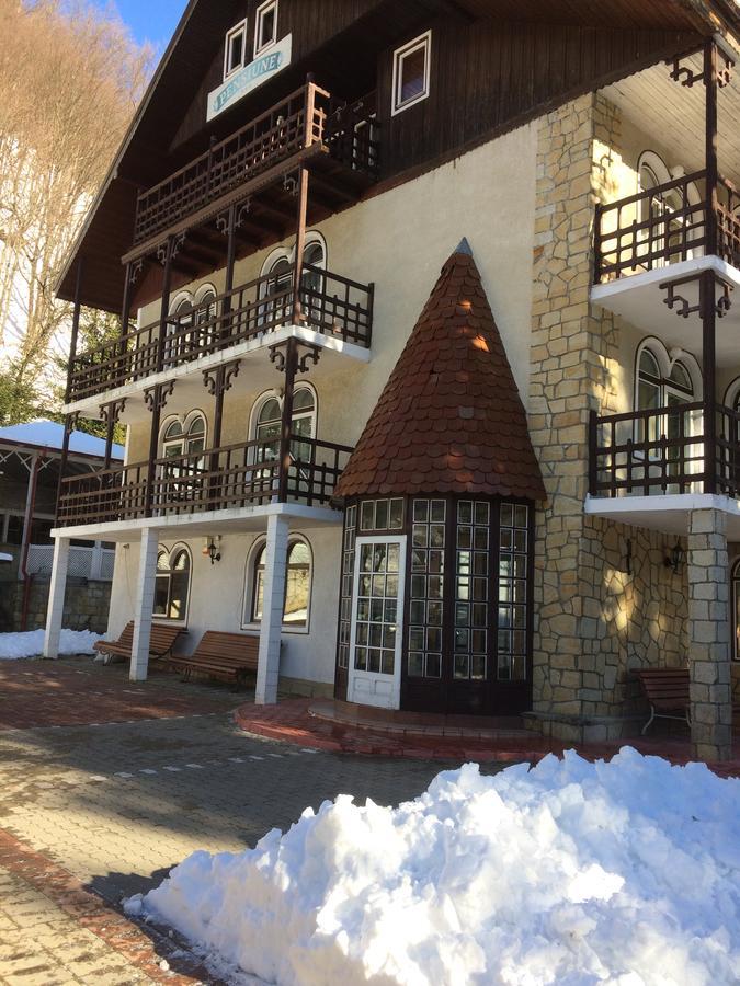 Pension Casa Alba Slanic Moldova Ngoại thất bức ảnh