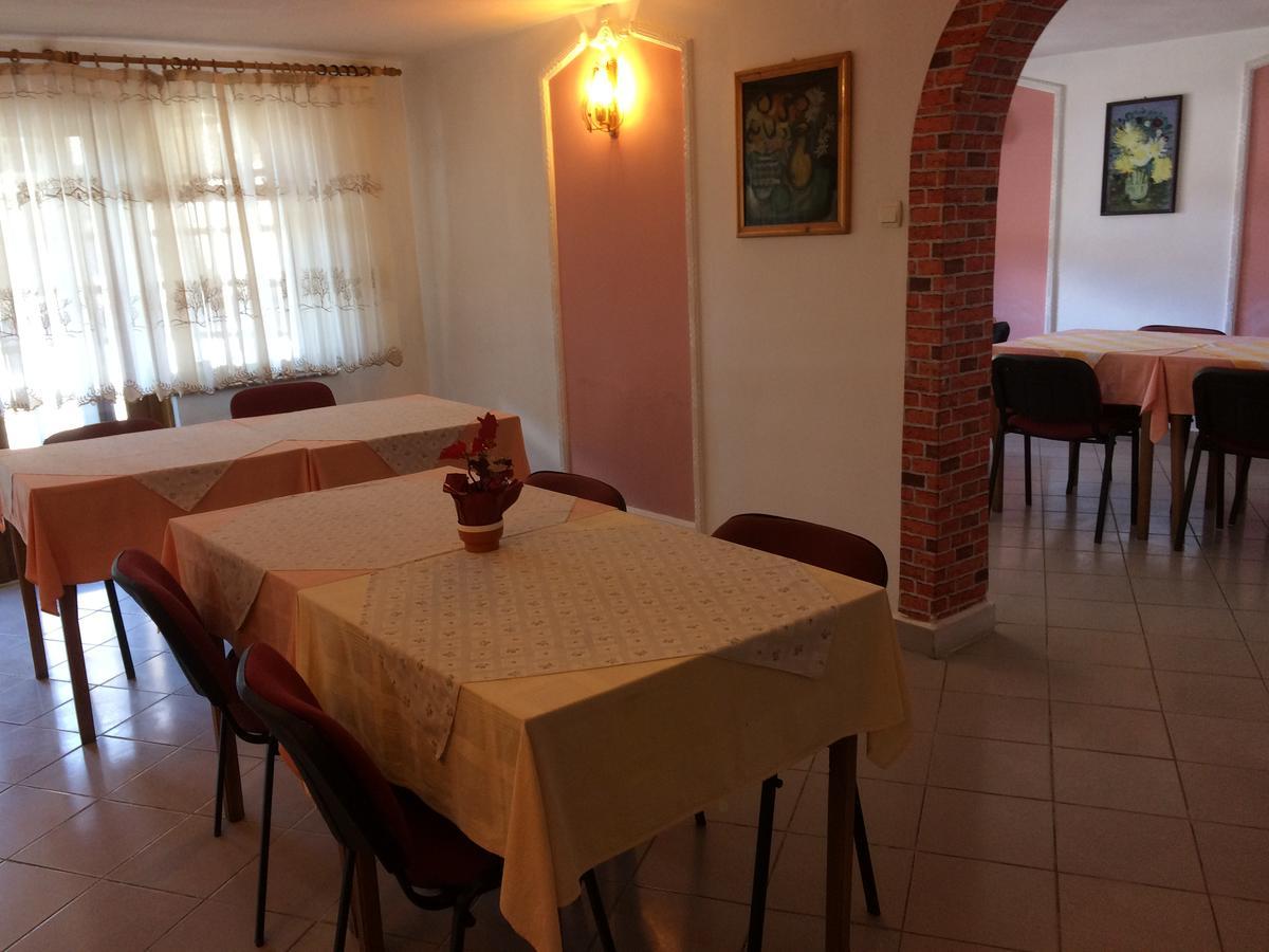 Pension Casa Alba Slanic Moldova Ngoại thất bức ảnh