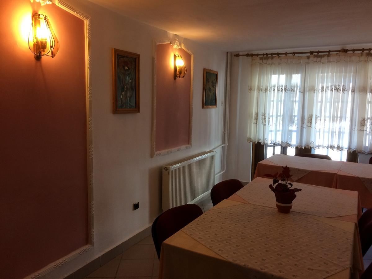 Pension Casa Alba Slanic Moldova Ngoại thất bức ảnh